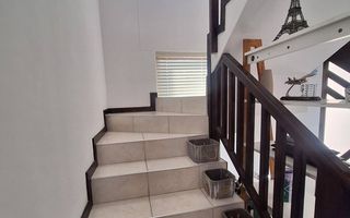 3 Bedroom House For Sale in Long Beach