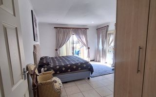 3 Bedroom House For Sale in Long Beach