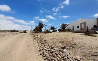 3 Bedroom Small Holding / Plot For Sale in River Plots, Swak...