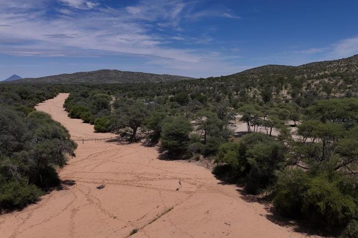 Farm For Sale in Kalkfeld