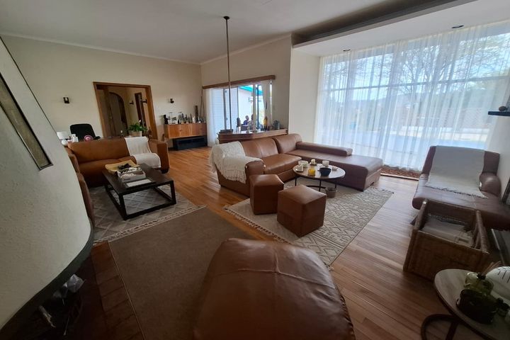 2 Bedroom House For Sale in Klein Windhoek, Windhoek