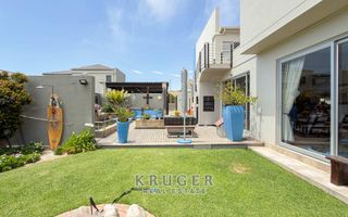 6 Bedroom House For Sale in Vogelstrand, Swakopmund