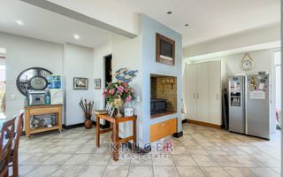 6 Bedroom House For Sale in Vogelstrand, Swakopmund