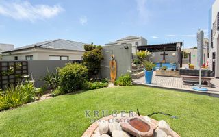 6 Bedroom House For Sale in Vogelstrand, Swakopmund