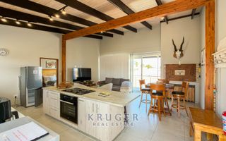 6 Bedroom House For Sale in Vogelstrand, Swakopmund