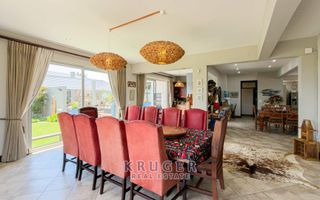 6 Bedroom House For Sale in Vogelstrand, Swakopmund