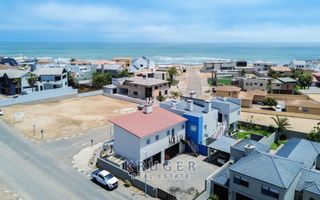 6 Bedroom House For Sale in Vogelstrand, Swakopmund