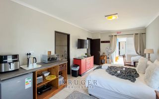 6 Bedroom House For Sale in Vogelstrand, Swakopmund