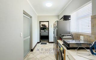 6 Bedroom House For Sale in Vogelstrand, Swakopmund