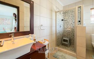 6 Bedroom House For Sale in Vogelstrand, Swakopmund