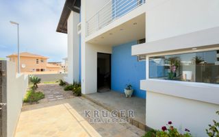 6 Bedroom House For Sale in Vogelstrand, Swakopmund