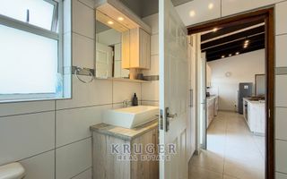 6 Bedroom House For Sale in Vogelstrand, Swakopmund