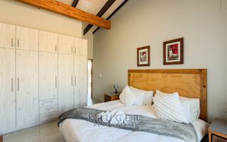 6 Bedroom House For Sale in Vogelstrand, Swakopmund