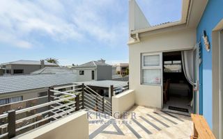 6 Bedroom House For Sale in Vogelstrand, Swakopmund