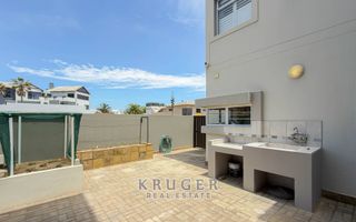 6 Bedroom House For Sale in Vogelstrand, Swakopmund