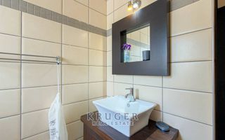 6 Bedroom House For Sale in Vogelstrand, Swakopmund
