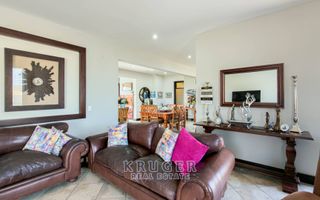 6 Bedroom House For Sale in Vogelstrand, Swakopmund
