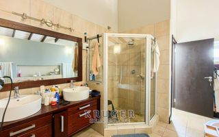6 Bedroom House For Sale in Vogelstrand, Swakopmund