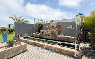 6 Bedroom House For Sale in Vogelstrand, Swakopmund