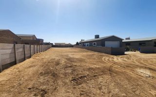 House For Sale in Noord Duin, Henties Bay