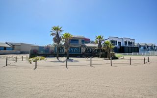 3 Bedroom House For Sale in Dolphin Beach