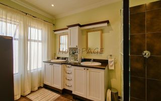 3 Bedroom House For Sale in Dolphin Beach