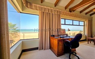 3 Bedroom House For Sale in Dolphin Beach