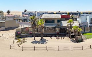 3 Bedroom House For Sale in Dolphin Beach