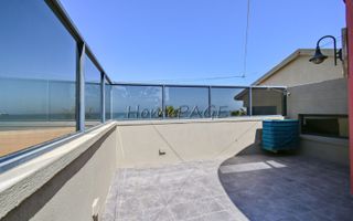 3 Bedroom House For Sale in Dolphin Beach