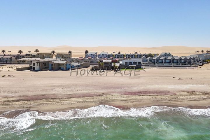 3 Bedroom House For Sale in Dolphin Beach