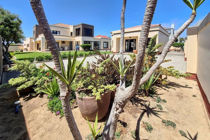 3 Bedroom House For Sale in Meersig