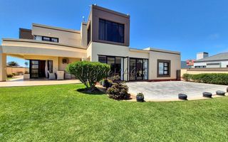 3 Bedroom House For Sale in Meersig