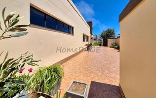 3 Bedroom House For Sale in Meersig