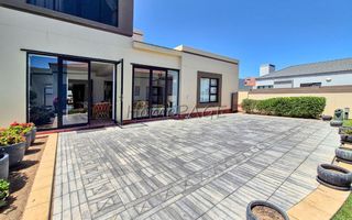 3 Bedroom House For Sale in Meersig