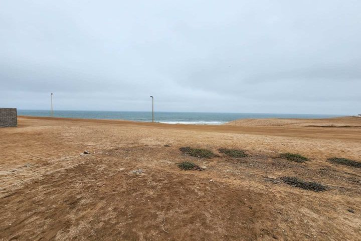 House For Sale in Henties Bay Central, Henties Bay