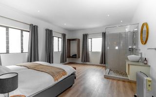 7 Bedroom House For Sale in Vineta, Swakopmund