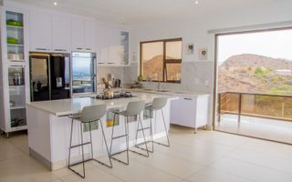 5 Bedroom House For Sale in Kleine Kuppe, Windhoek
