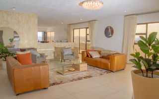 5 Bedroom House For Sale in Kleine Kuppe, Windhoek