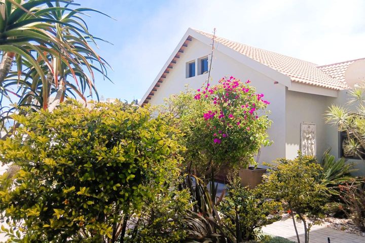 3 Bedroom House For Sale in Ocean View, Swakopmund