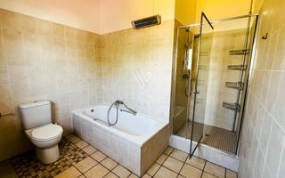 5 Bedroom House For Sale in Klein Windhoek, Windhoek