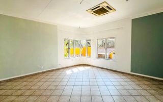 5 Bedroom House For Sale in Klein Windhoek, Windhoek