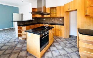 5 Bedroom House For Sale in Klein Windhoek, Windhoek