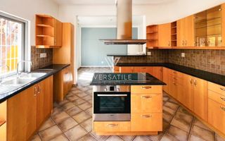 5 Bedroom House For Sale in Klein Windhoek, Windhoek