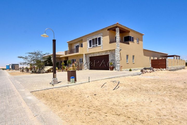 2 Bedroom House For Sale in Rossmund, Swakopmund