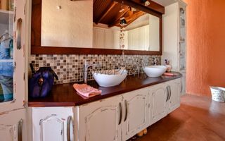 2 Bedroom House For Sale in Rossmund, Swakopmund