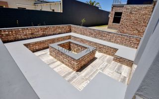 5 Bedroom House For Sale in Dunes, Swakopmund