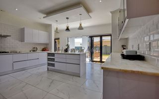 5 Bedroom House For Sale in Dunes, Swakopmund