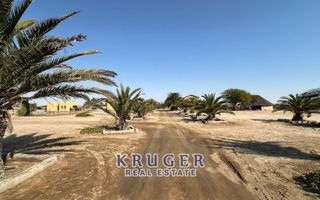 5 Bedroom Small Holding / Plot For Sale in River Plots, Swak...