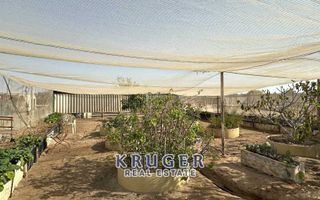 5 Bedroom Small Holding / Plot For Sale in River Plots, Swak...