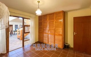 5 Bedroom Small Holding / Plot For Sale in River Plots, Swak...